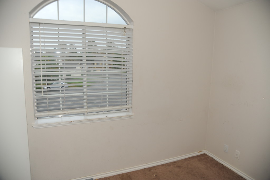 Blinds in 3rd bedroom are damaged.  Replace with mini-blinds.  
